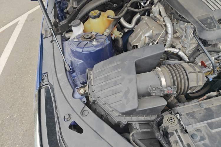 Used Cadillac CT4 2020 28T Elite Edition Engine Bay Right
