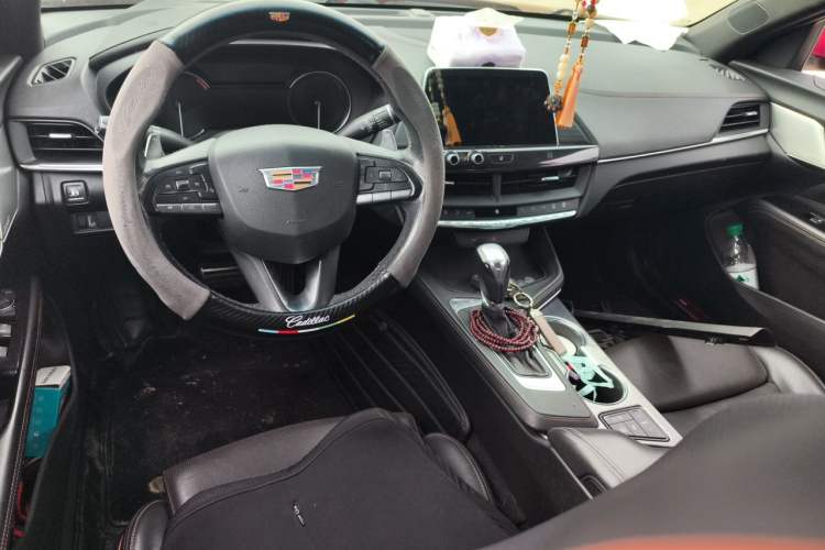 Used Cadillac CT4 2020 28T Elite Edition Center Console