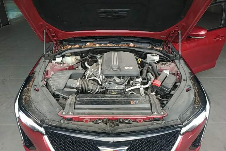 Used Cadillac CT4 2020 28T Elite Edition Engine Bay