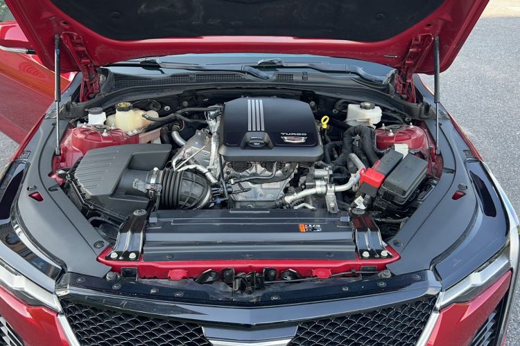 Used Cadillac CT4 2020 28T Elite Edition Engine Bay