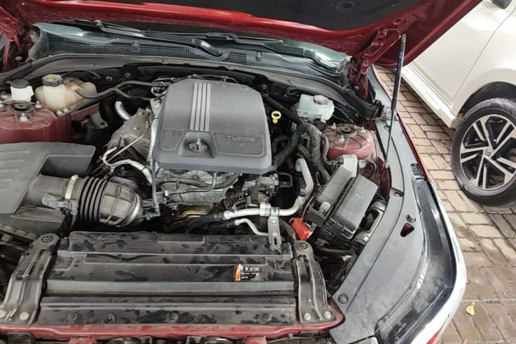 Used Cadillac CT4 2020 28T Elite Edition Engine Bay Left