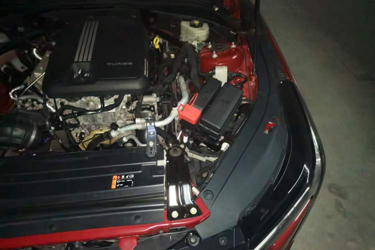 Used Cadillac CT4 2020 28T Elite Edition Engine Bay Left
