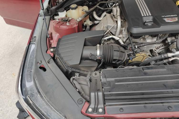 Used Cadillac CT4 2020 28T Elite Edition Engine Bay Right