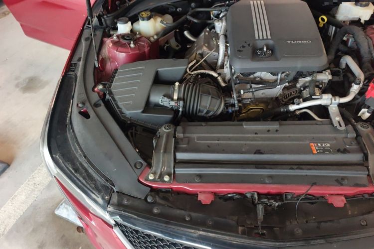 Used Cadillac CT4 2020 28T Elite Edition Engine Bay Right