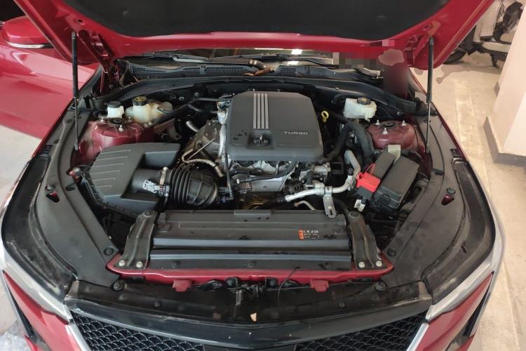 Used Cadillac CT4 2020 28T Elite Edition Engine Bay