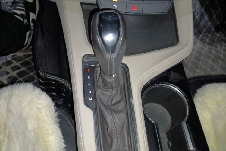 Used Cadillac CT4 2020 28T Fashion Edition Gear Lever