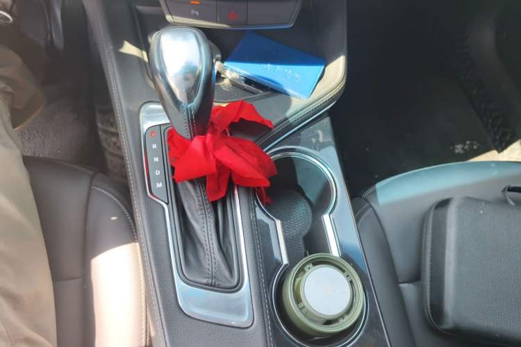 Used Cadillac CT4 2020 28T Fashion Edition Gear Lever