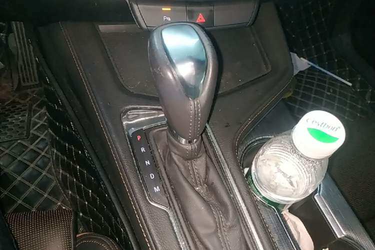 Used Cadillac CT4 2020 28T Elite Edition Gear Lever