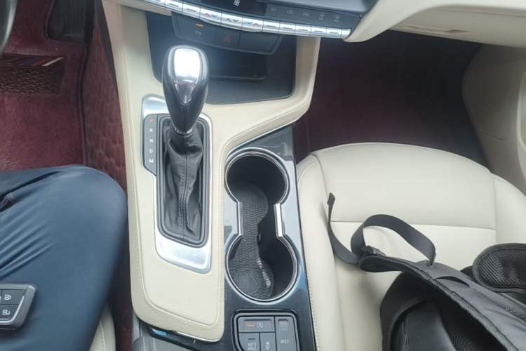 Used Cadillac CT4 2020 28T Fashion Edition Gear Lever