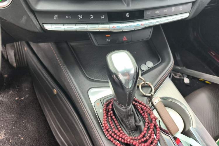 Used Cadillac CT4 2020 28T Elite Edition Gear Lever