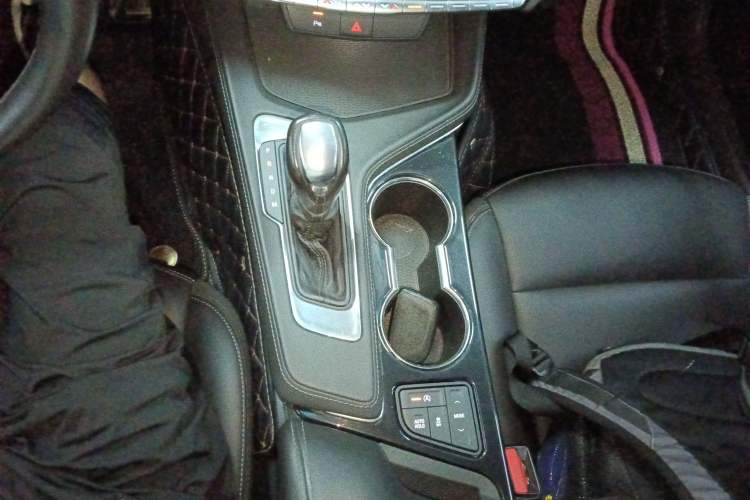 Used Cadillac CT4 2020 28T Fashion Edition Gear Lever