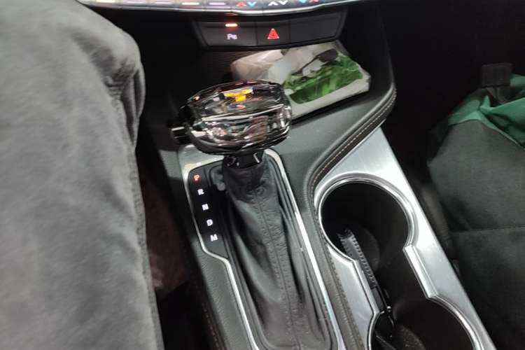 Used Cadillac CT4 2020 28T Elite Edition Gear Lever