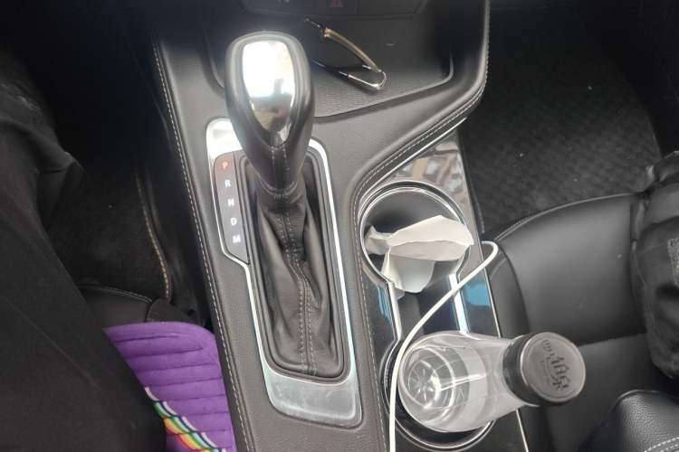 Used Cadillac CT4 2020 28T Fashion Edition Gear Lever