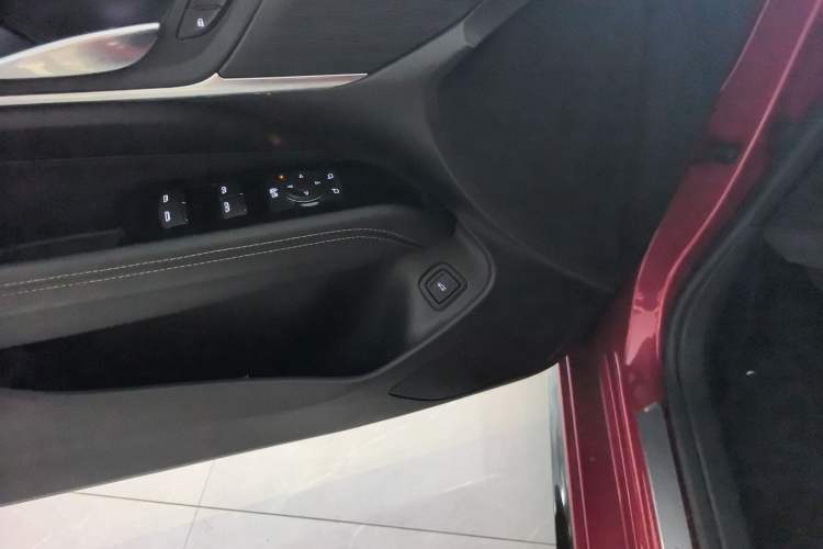 Used Cadillac CT4 2020 28T Fashion Edition Interior 5