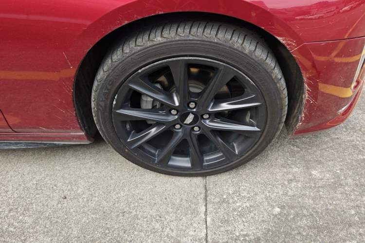 Used Cadillac CT4 2020 28T Elite Edition Right Front Wheel Hub