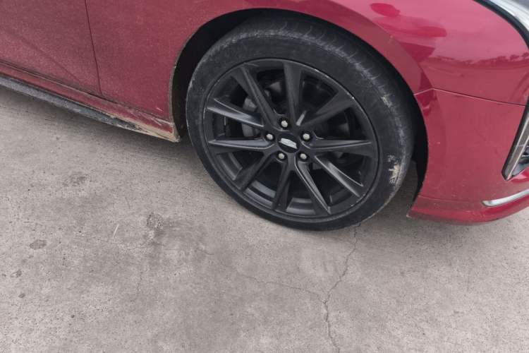 Used Cadillac CT4 2020 28T Elite Edition Right Front Wheel Hub