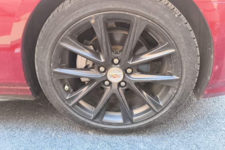 Used Cadillac CT4 2020 28T Elite Edition Right Front Wheel Hub