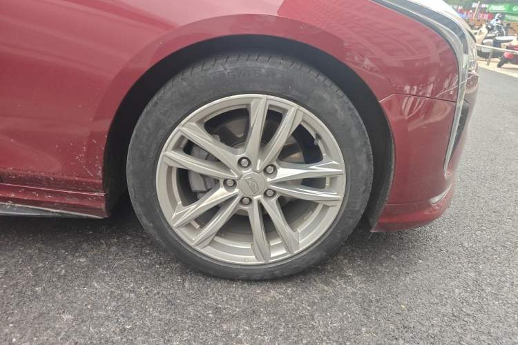 Used Cadillac CT4 2020 28T Fashion Edition Right Front Wheel Hub