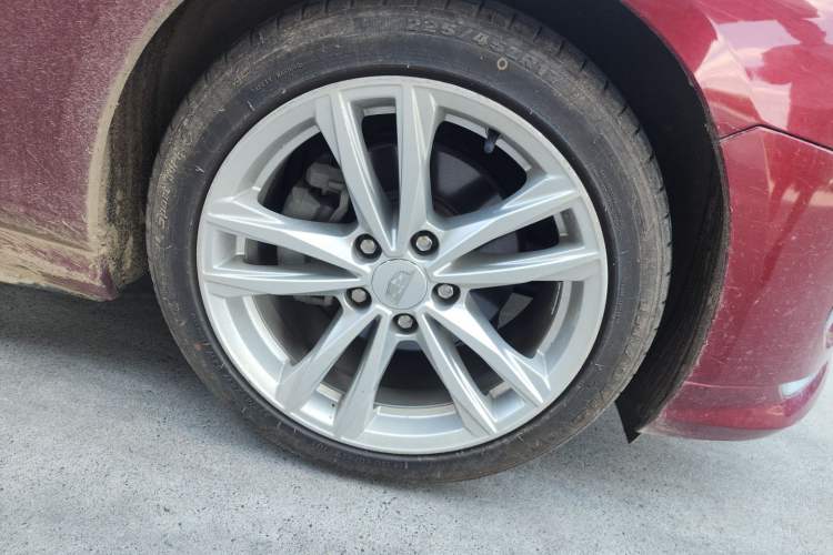 Used Cadillac CT4 2020 28T Fashion Edition Right Front Wheel Hub
