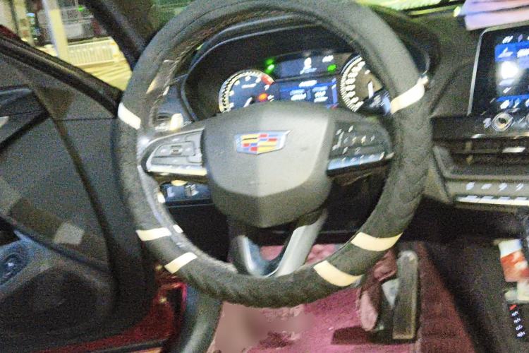 Used Cadillac CT4 2020 28T Elite Edition Steering Wheel