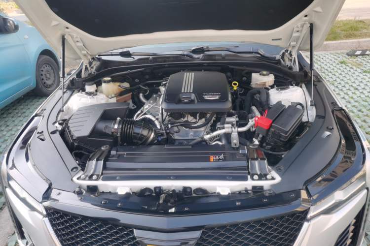 Used Cadillac CT4 2020 28T Elite Edition Engine Bay