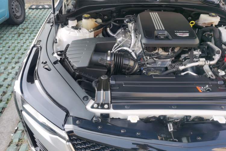 Used Cadillac CT4 2020 28T Elite Edition Engine Bay Right