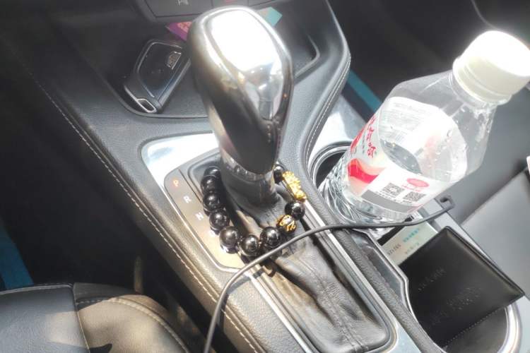 Used Cadillac CT4 2020 28T Fashion Edition Gear Lever
