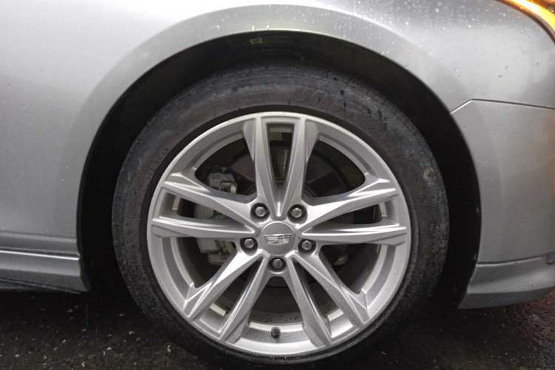 Used Cadillac CT4 2020 28T Fashion Edition Right Front Wheel Hub