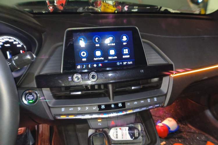 Used Cadillac CT4 2020 28T Fashion Edition Audio And AC Panel