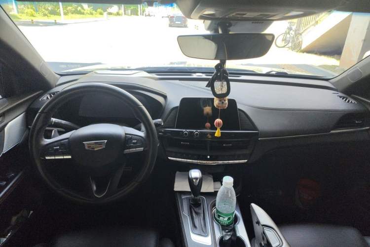 Used Cadillac CT4 2020 28T Elite Edition Center Console