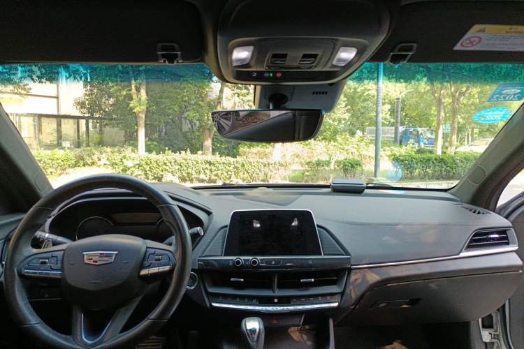 Used Cadillac CT4 2020 28T Elite Edition Center Console
