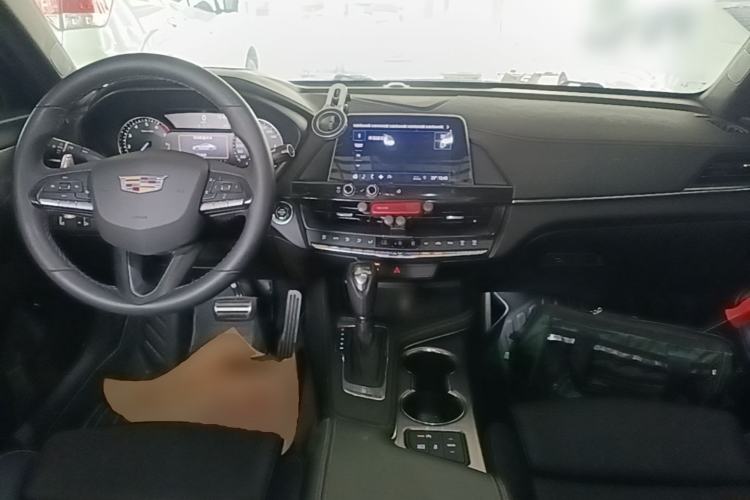 Used Cadillac CT4 2020 28T Elite Edition Center Console