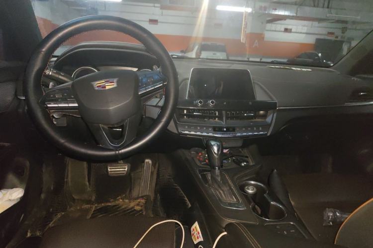 Used Cadillac CT4 2020 28T Elite Edition Center Console