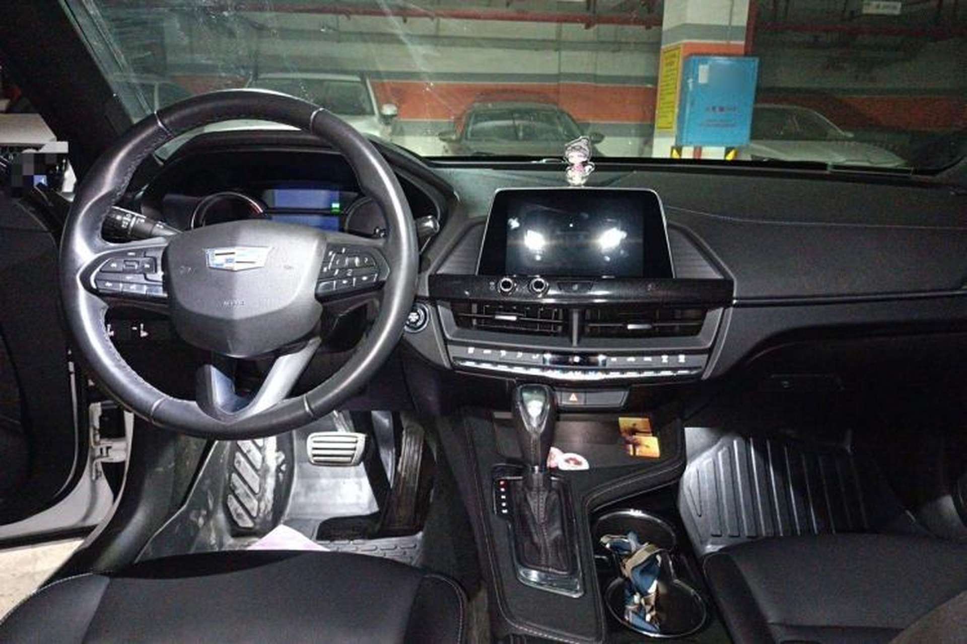 Used Cadillac CT4 2020 28T Fashion Edition Center Console
