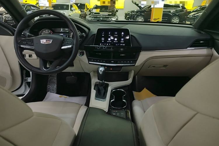 Used Cadillac CT4 2020 28T Fashion Edition Center Console