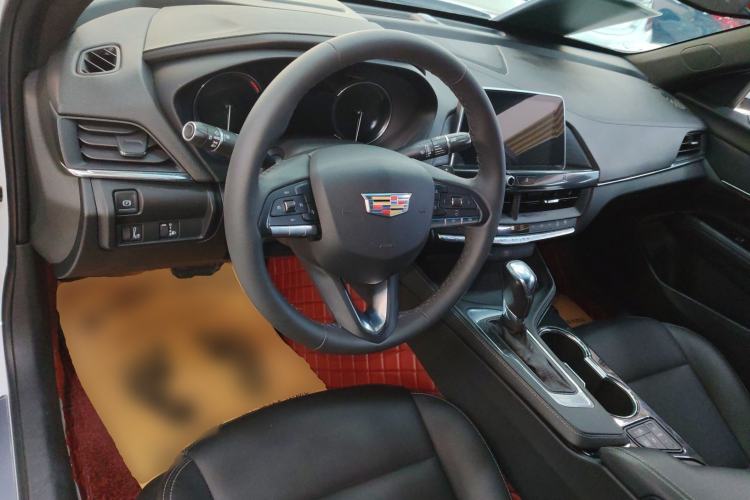 Used Cadillac CT4 2020 28T Fashion Edition Center Console