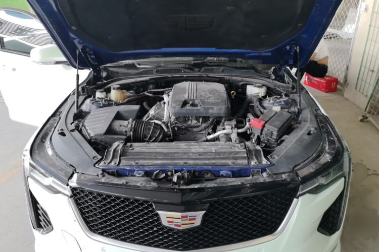 Used Cadillac CT4 2020 28T Elite Edition Engine Bay