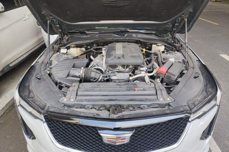 Used Cadillac CT4 2020 28T Elite Edition Engine Bay