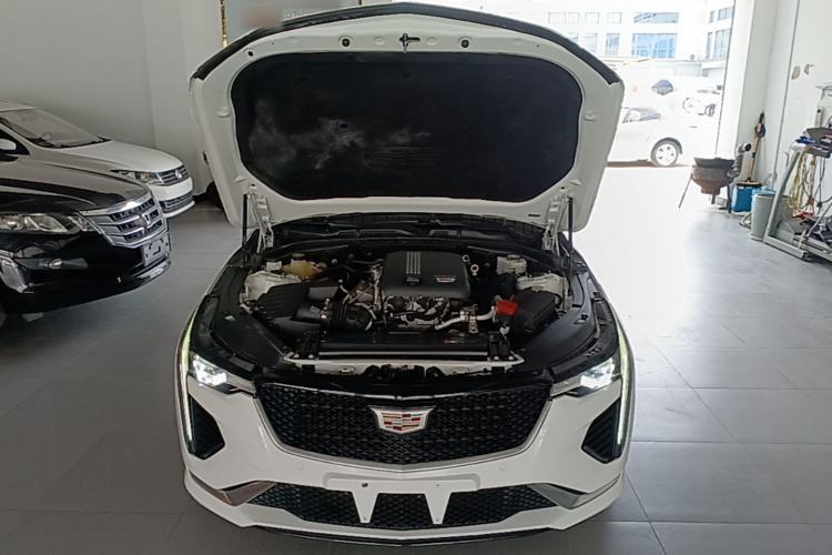 Used Cadillac CT4 2020 28T Elite Edition Engine Bay