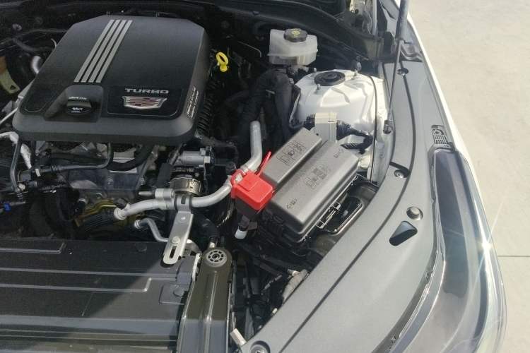 Used Cadillac CT4 2020 28T Fashion Edition Engine Bay Left