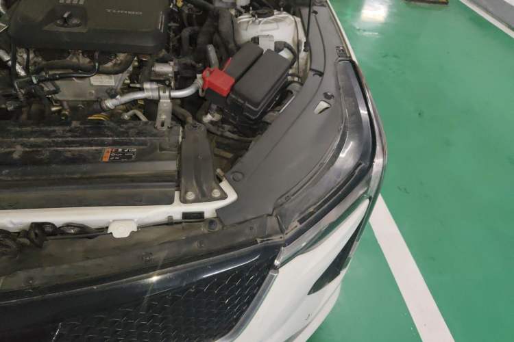 Used Cadillac CT4 2020 28T Elite Edition Engine Bay Left
