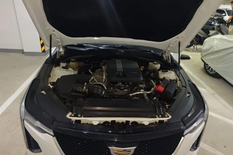 Used Cadillac CT4 2020 28T Elite Edition Engine Bay