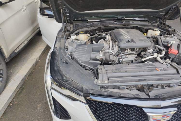 Used Cadillac CT4 2020 28T Elite Edition Engine Bay Right