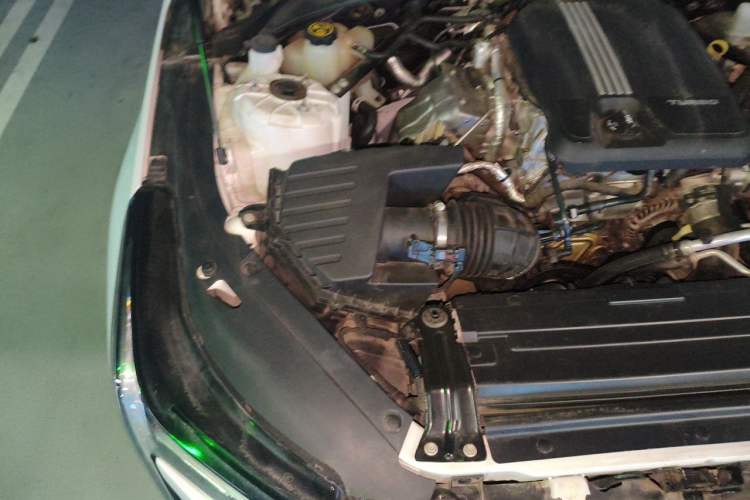 Used Cadillac CT4 2020 28T Elite Edition Engine Bay Right