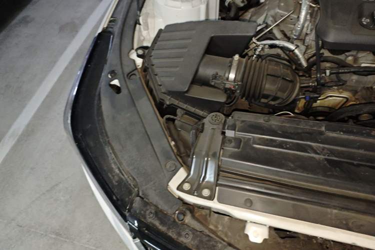 Used Cadillac CT4 2020 28T Elite Edition Engine Bay Right