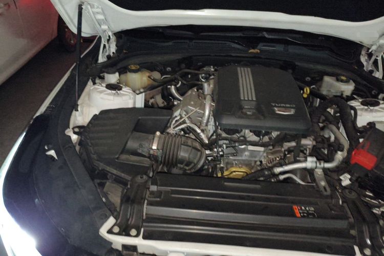 Used Cadillac CT4 2020 28T Elite Edition Engine Bay Right
