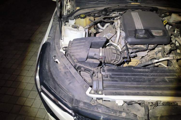Used Cadillac CT4 2020 28T Elite Edition Engine Bay Right