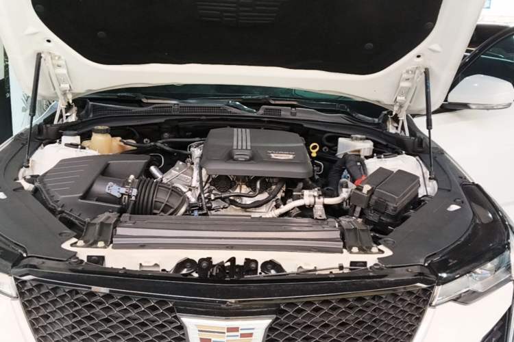 Used Cadillac CT4 2020 28T Elite Edition Engine Bay