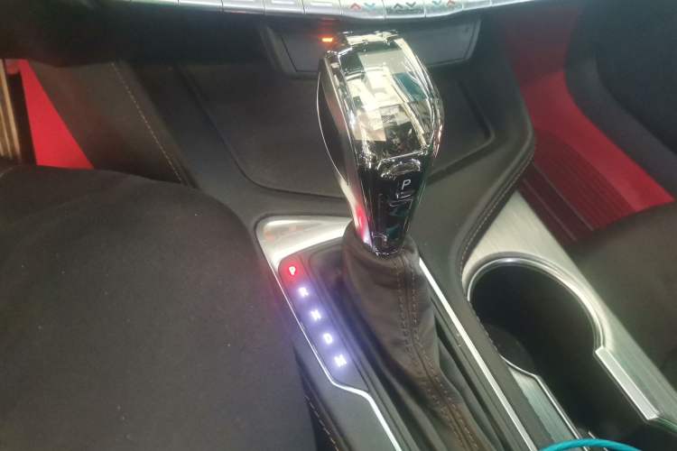 Used Cadillac CT4 2020 28T Elite Edition Gear Lever