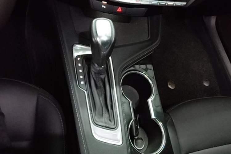 Used Cadillac CT4 2020 28T Fashion Edition Gear Lever